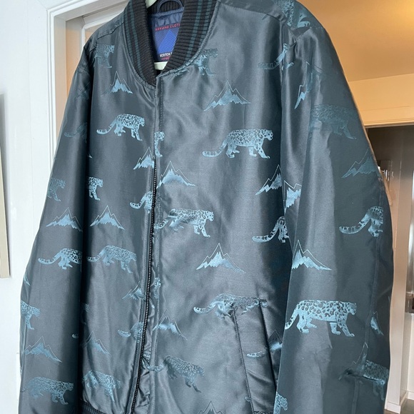 Blue Leopard print jacket. - Picture 2 of 3